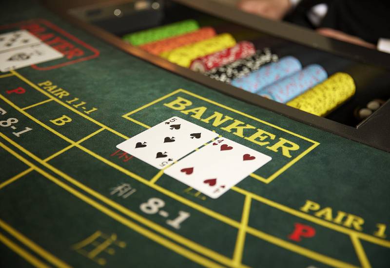 Chơi Baccarat Là Gì? Kinh Nghiệm Đánh Baccarat Hiệu Quả 2 Baccarat là gì?