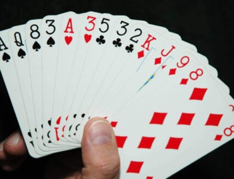 Cách Chơi Bài Tiến Lên Hiệu Quả, Chuẩn Chỉ Cho Newbie 7 Quản lý bài cao một cách khôn ngoan